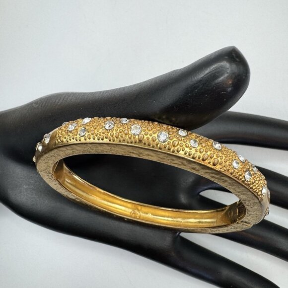 BRIGHTON Gold Tone & Clear Crystals Hammered Hinged Bracelet 6.3/4 - Picture 9 of 10